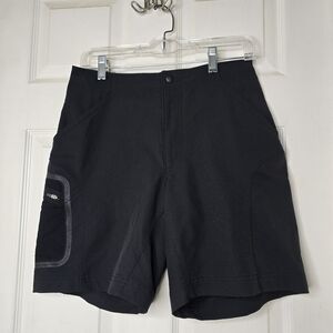 L.L. Bean black womens bike riding shorts lined 3‎ pockets S